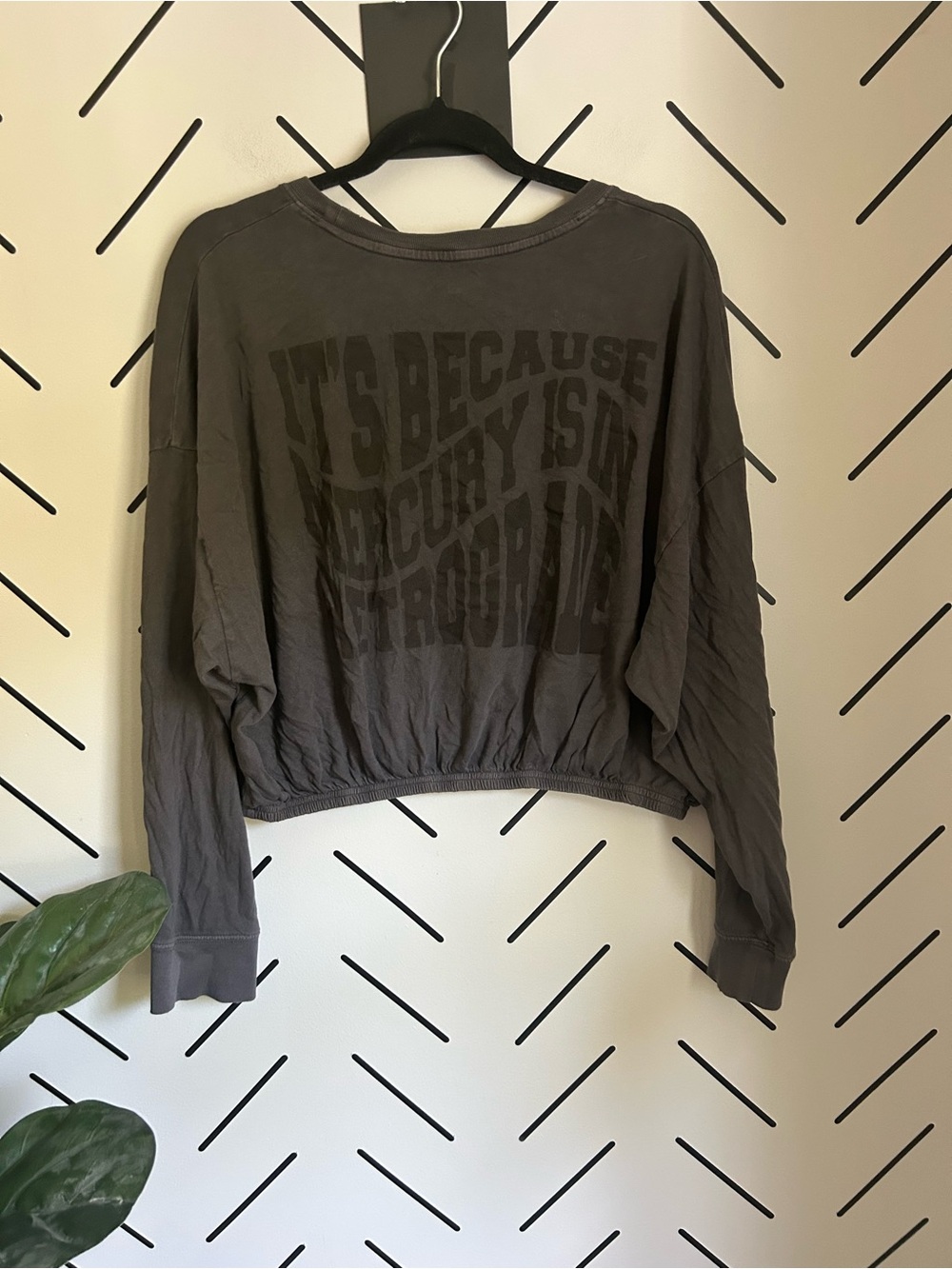 Aerie Offline distressed Long Sleeve Crop Elastic Waist Mercury Retrograd